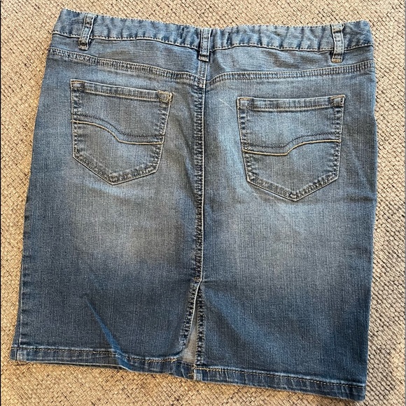 TWIK Denim Skirt, size 32 - Picture 2 of 3